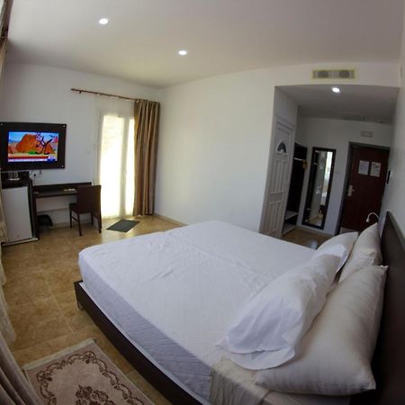 Trajan Hotel Timgad Buitenkant foto