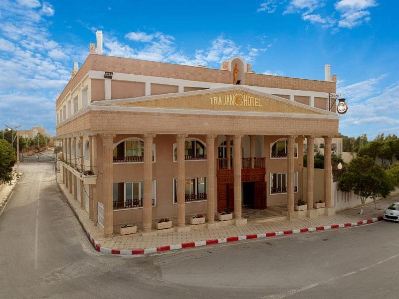 Trajan Hotel Timgad Buitenkant foto