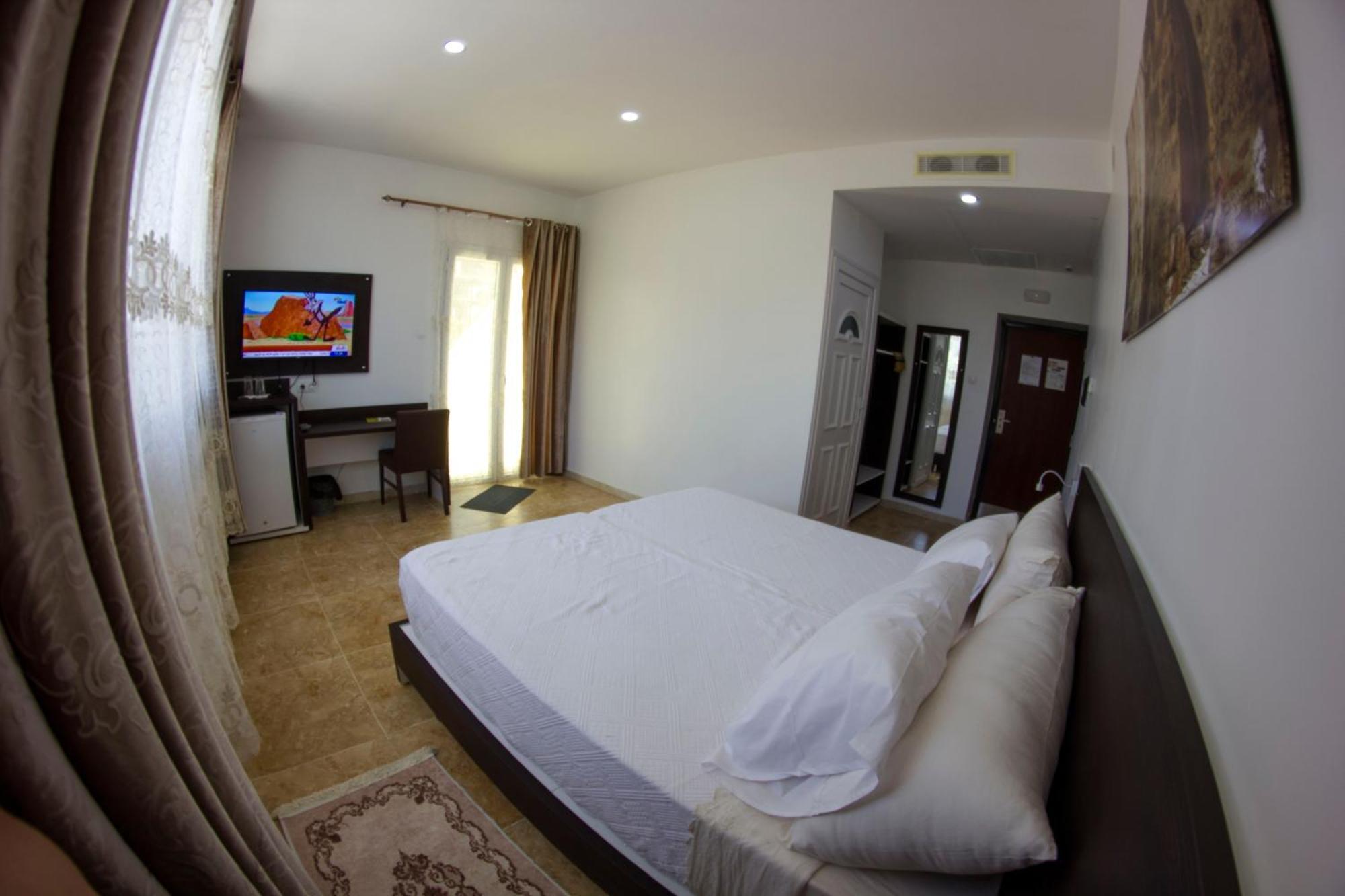 Trajan Hotel Timgad Buitenkant foto