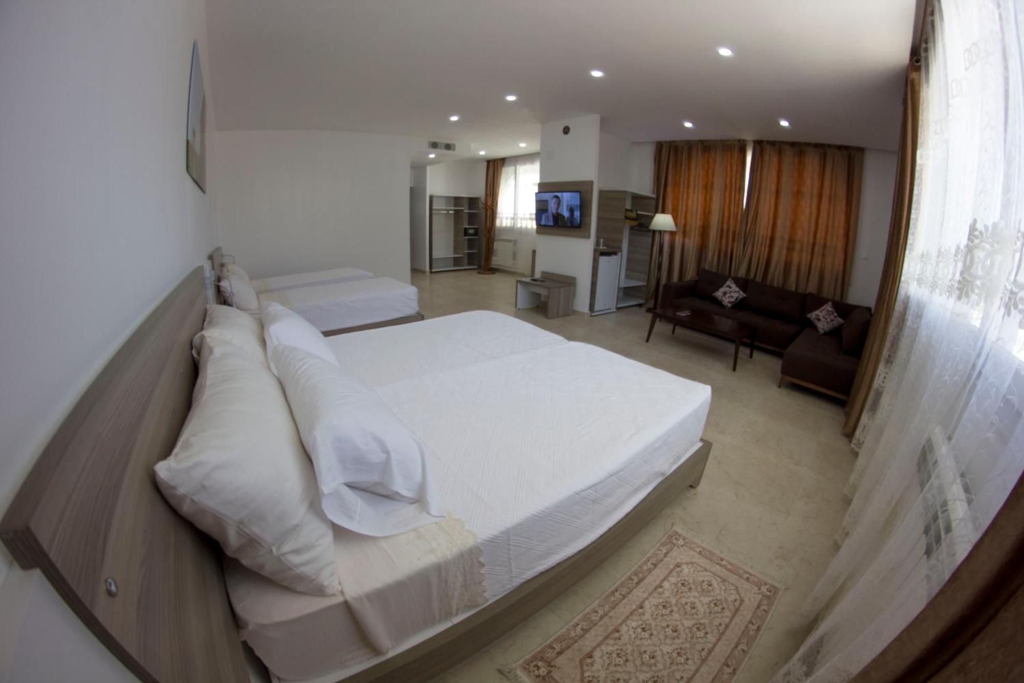 Trajan Hotel Timgad Buitenkant foto