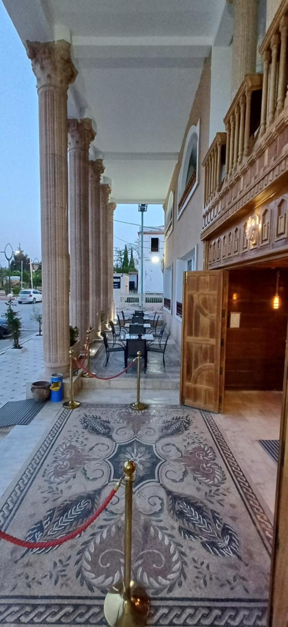 Trajan Hotel Timgad Buitenkant foto
